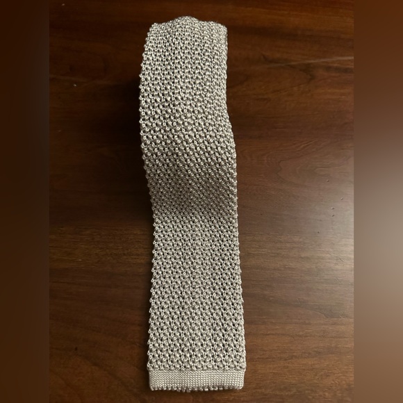 Grey Knitted Tie - Picture 1 of 2